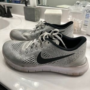 Men’s Nike free run’s 9